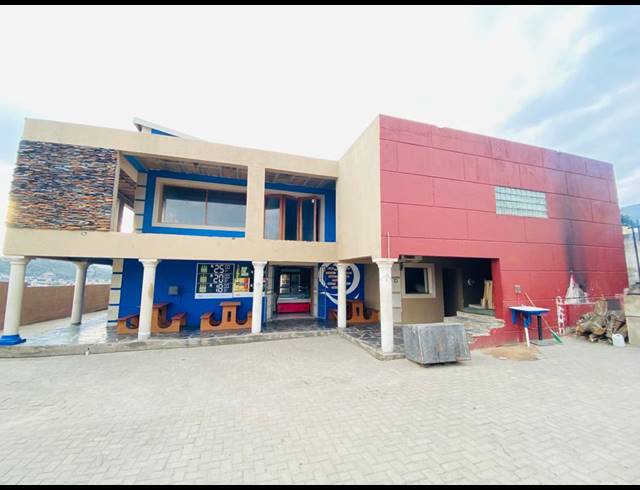 243M² BUSINESS FOR SALE IN KANYAMAZANE